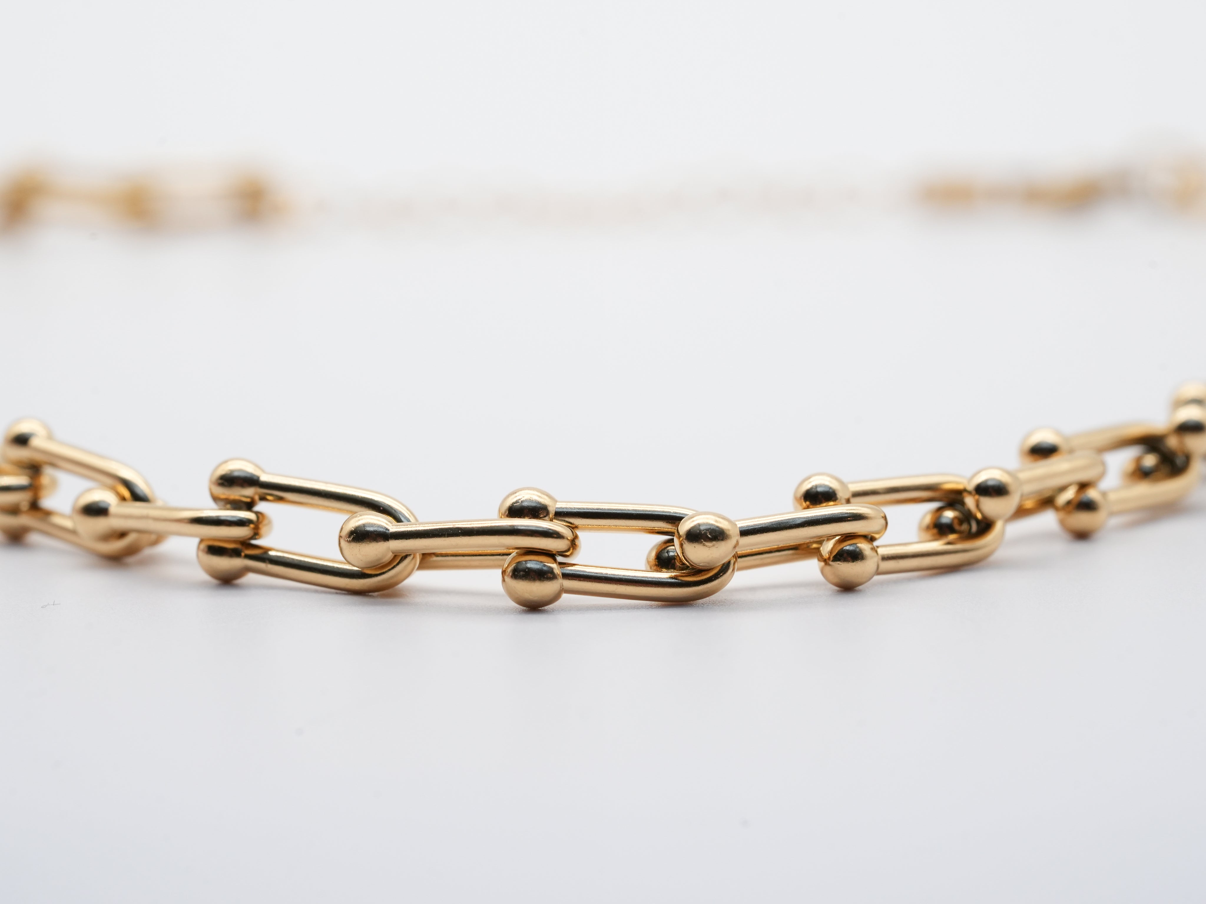 Edelstahlarmband mit Gliederdesign Gold