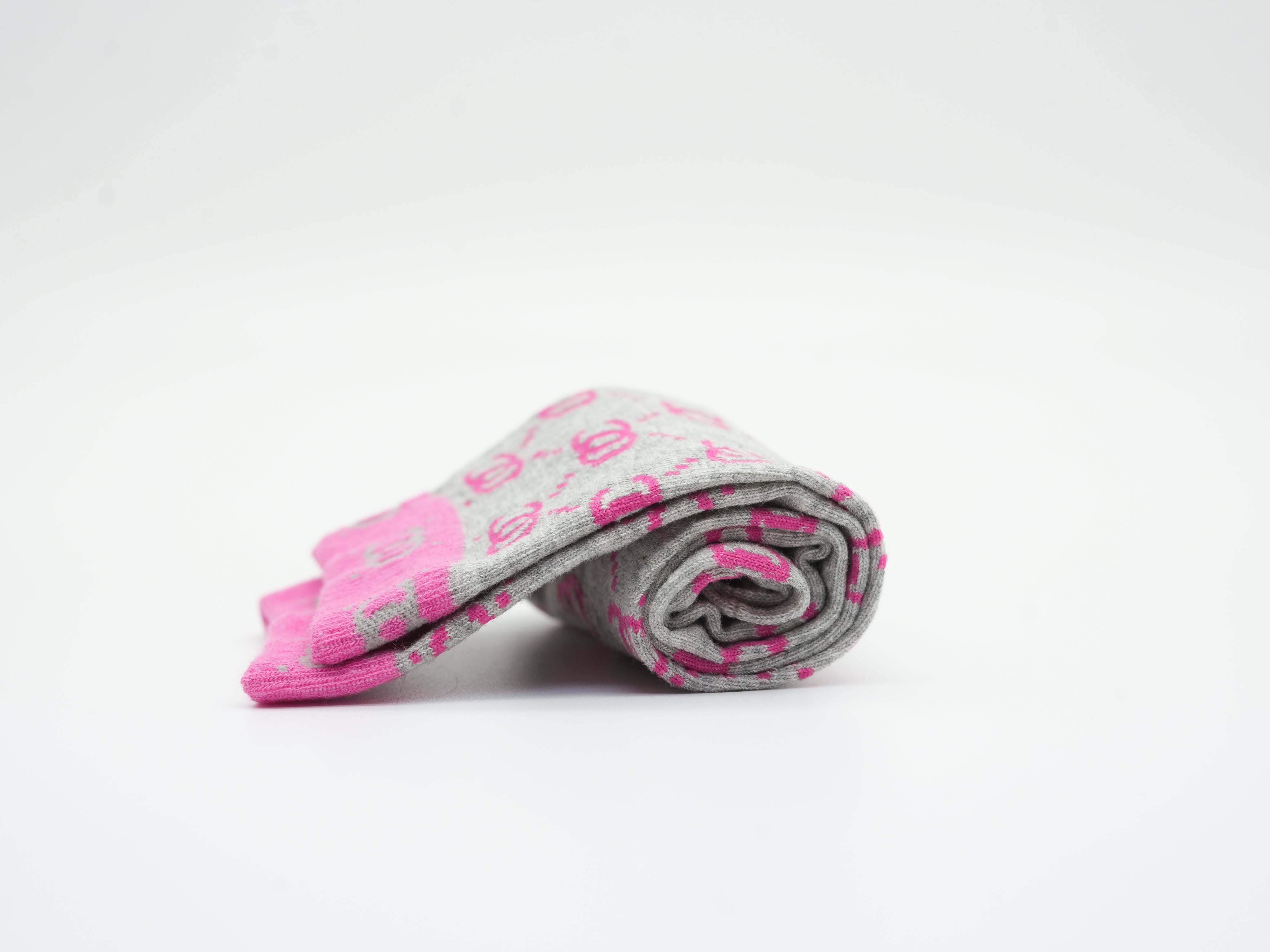 Socken im pink-grauen Design