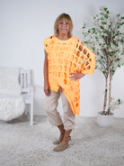 Asymmetrisches Shirt mit ausgestanzten Elementen Neon Orange