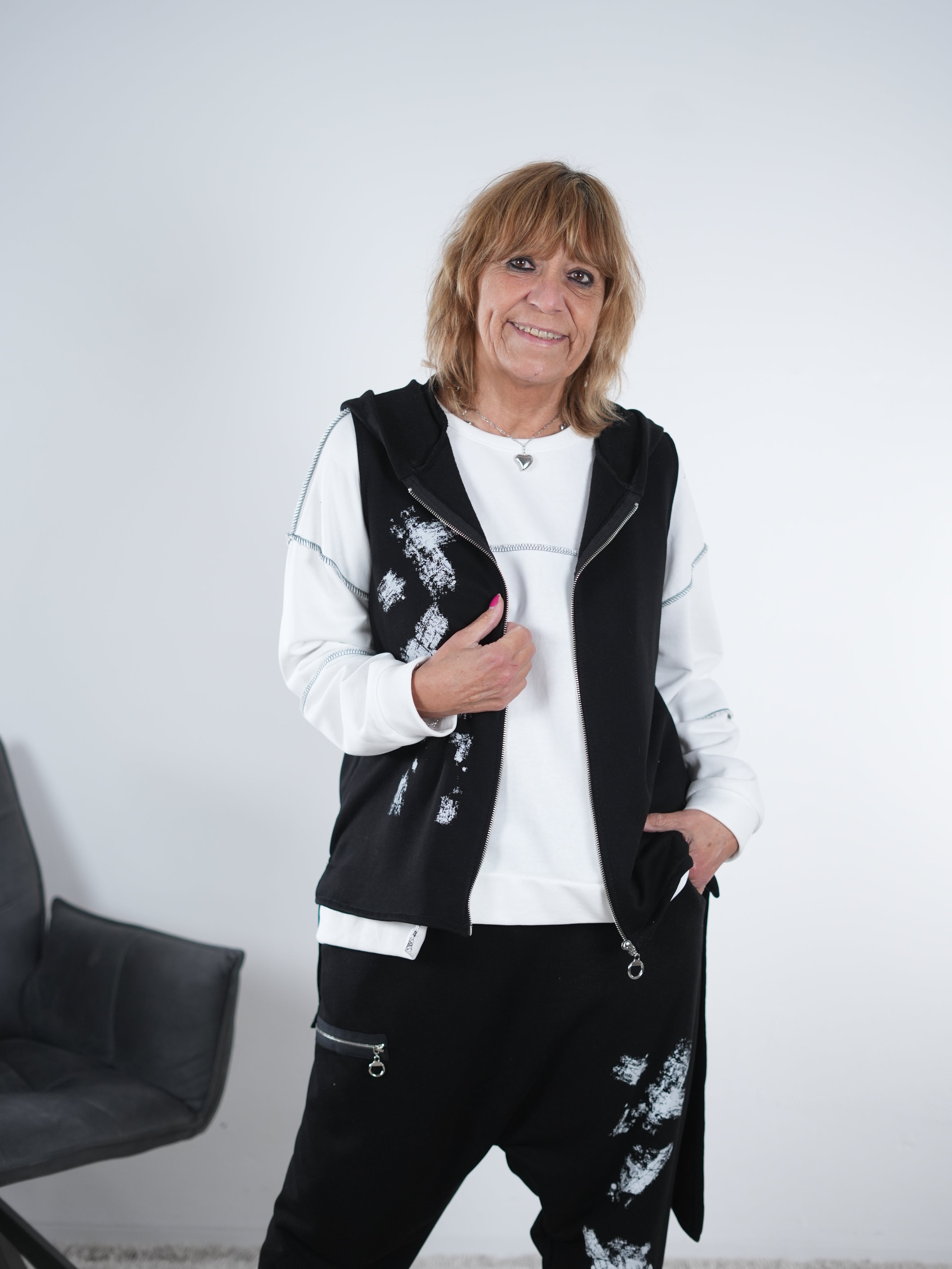 Lässige Weste mit Spray Print One Size (ca Größe 38-44) Schwarz