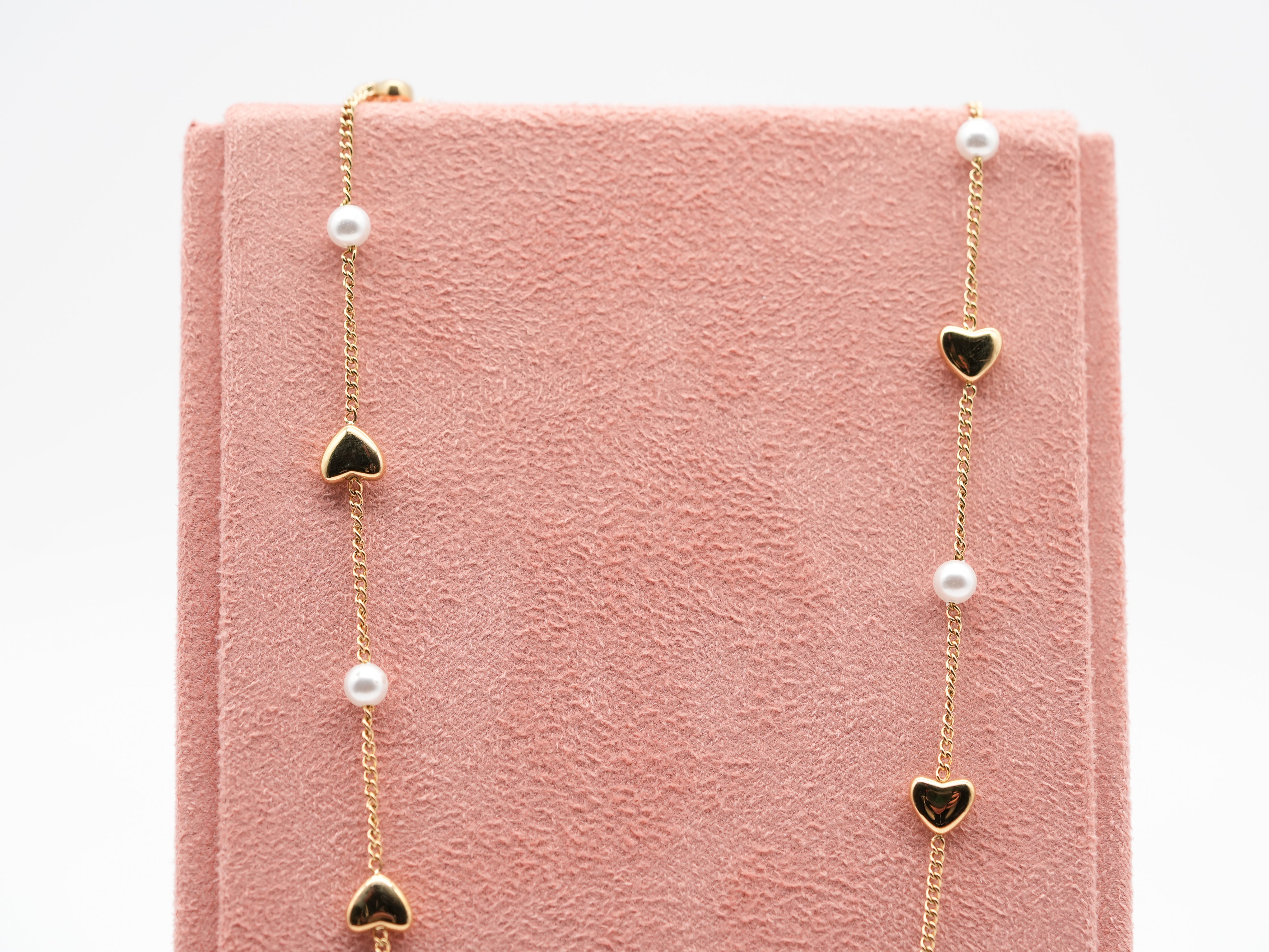 Edelstahlhalskette mit Herz- & Perlendetails