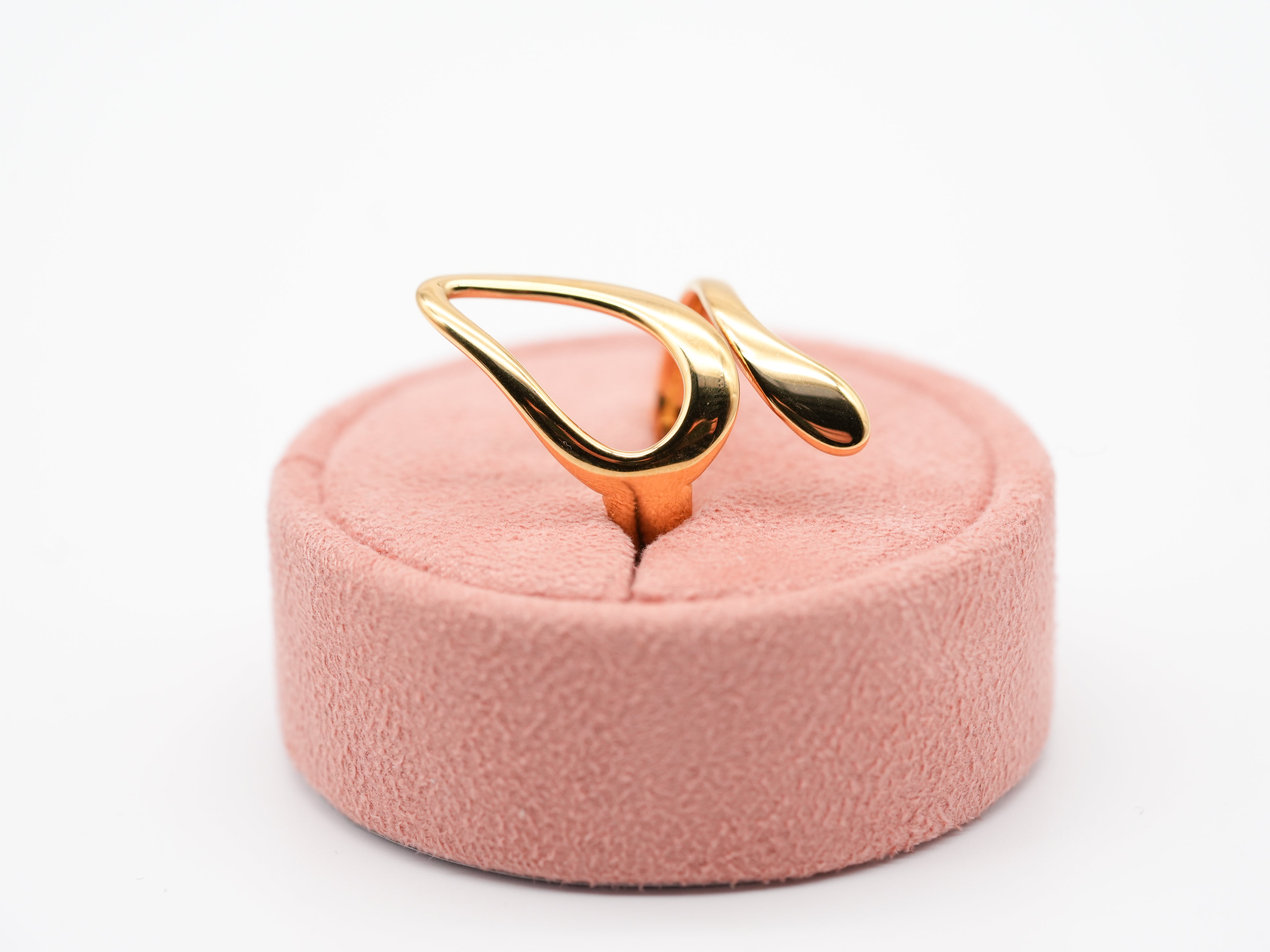 Vergoldeter Edelstahlring im ovalen Design