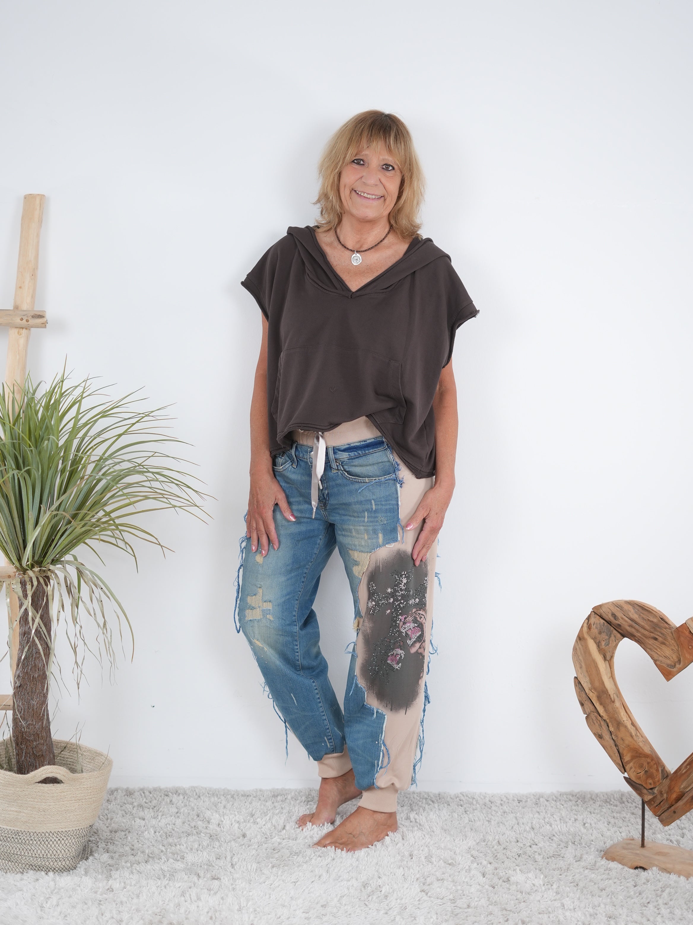 Ausgefallene Hingucker Pants mit Strassmotiv