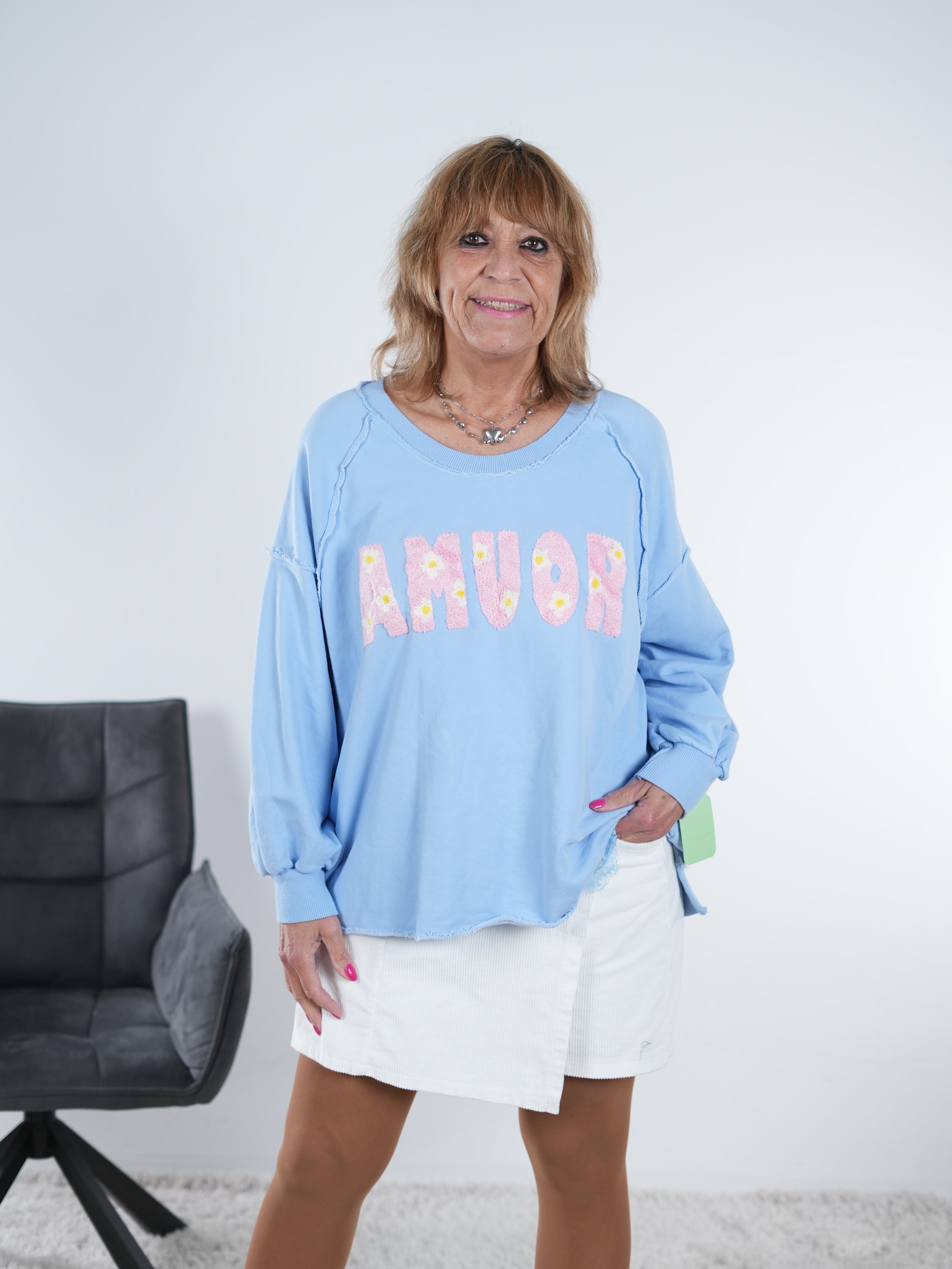 oversized Sweaty mit "Amour" Schriftzug One Size (ca Größe 38 "oversize"-44) Blau