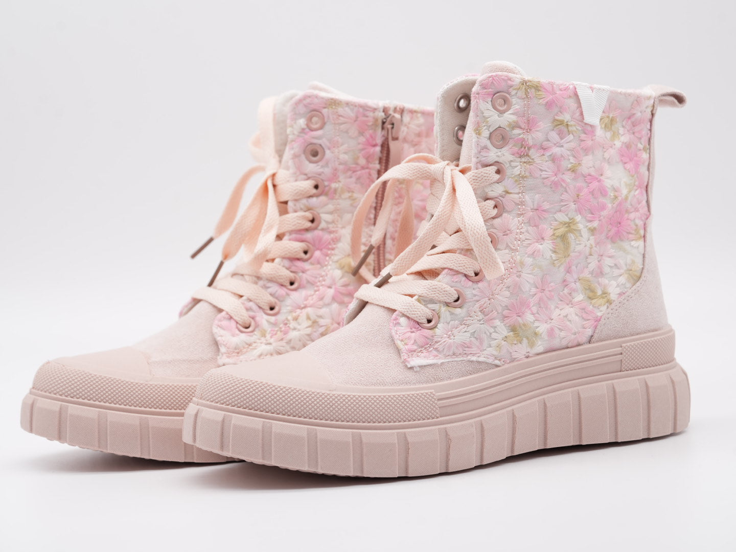 Süße Boots mit Blümchen Stickerei