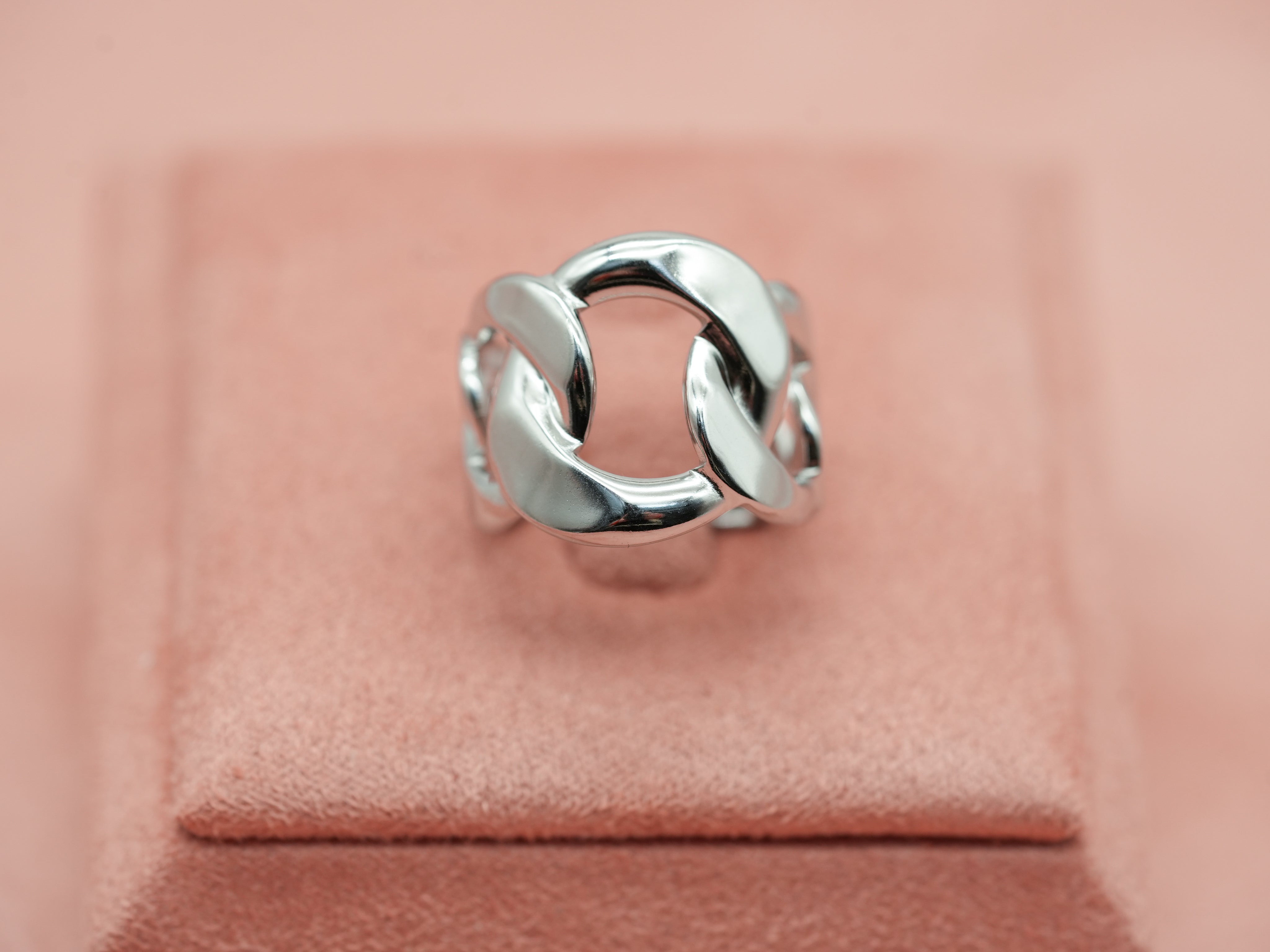 Silberner Ring im "Ketten" Design