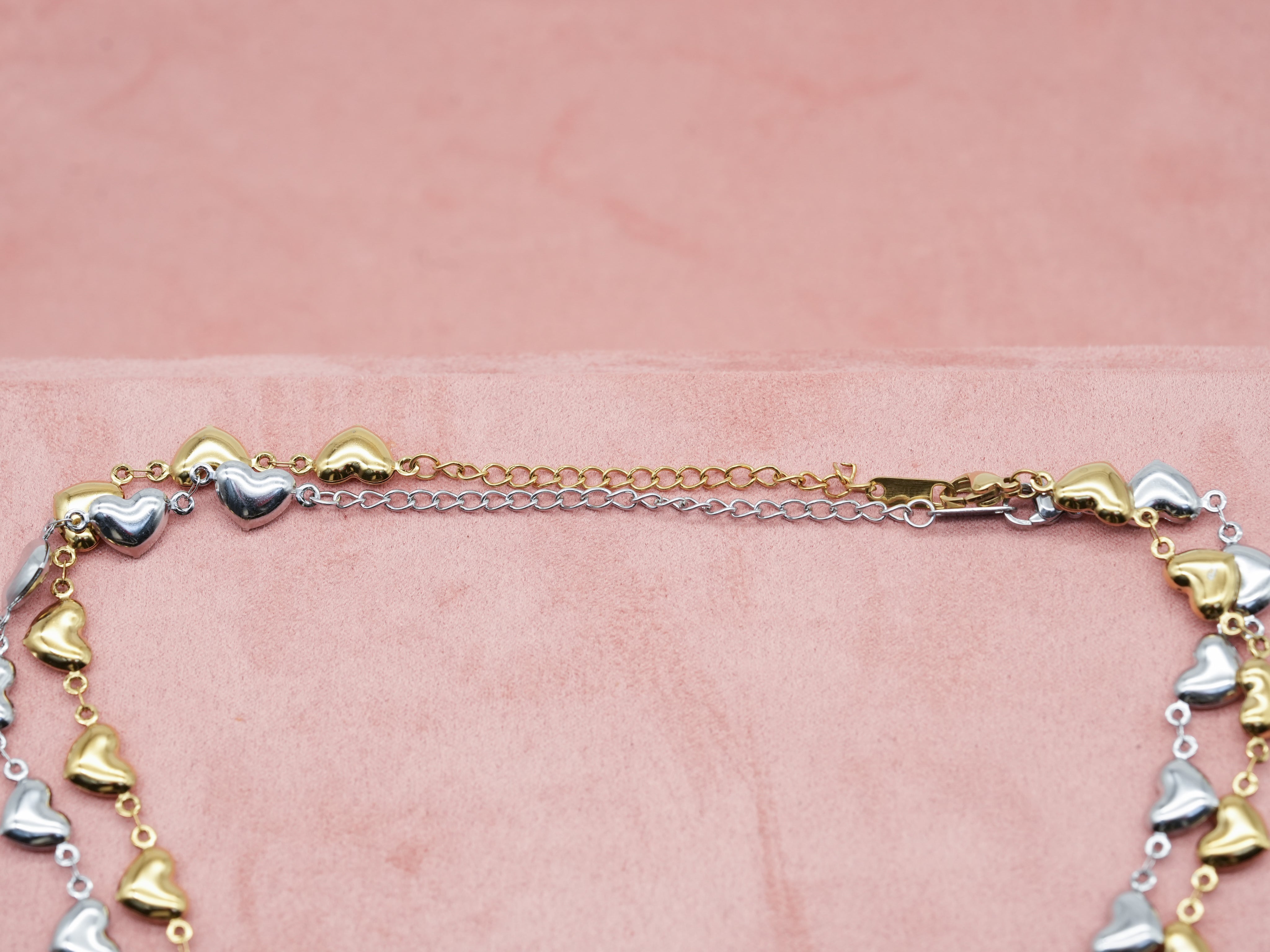 Niedliche Edelstahl-Kette mit kleinen Herzen