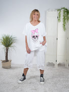 oversize Shirt mit Skull Print und Strasssteinen Weiß