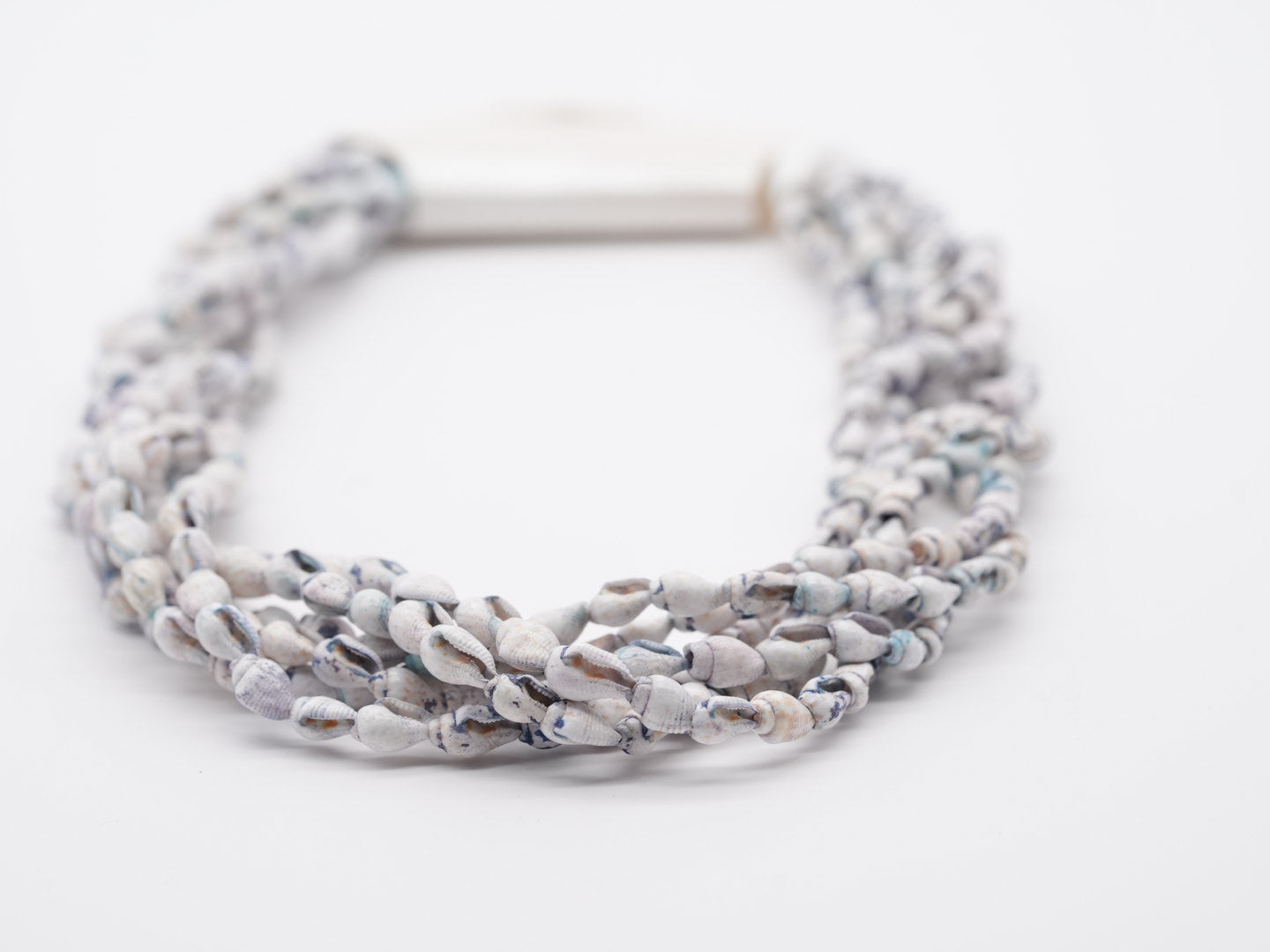 boho Kette aus kleinen Muscheln