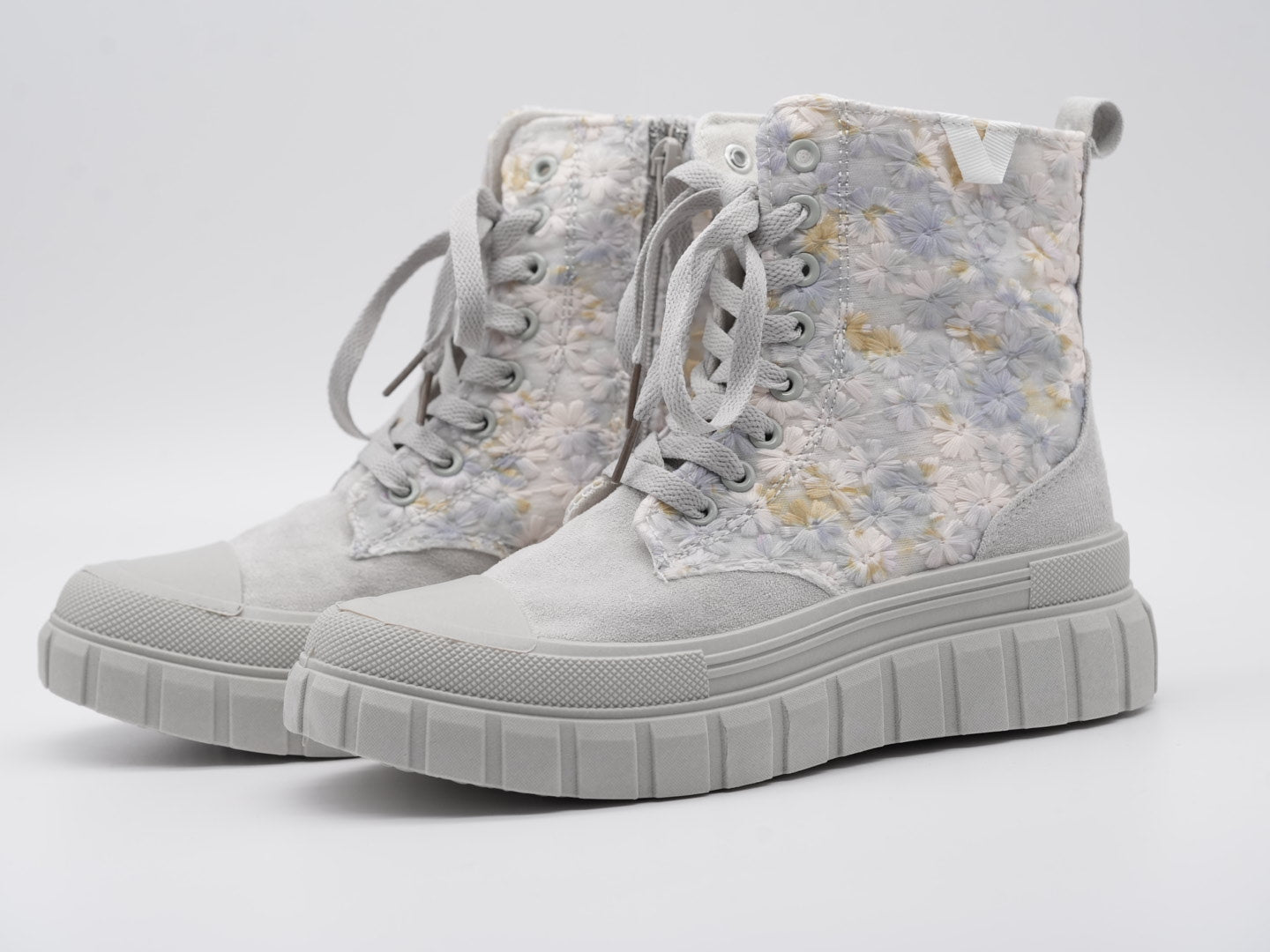 Süße Boots mit Blümchen Stickerei