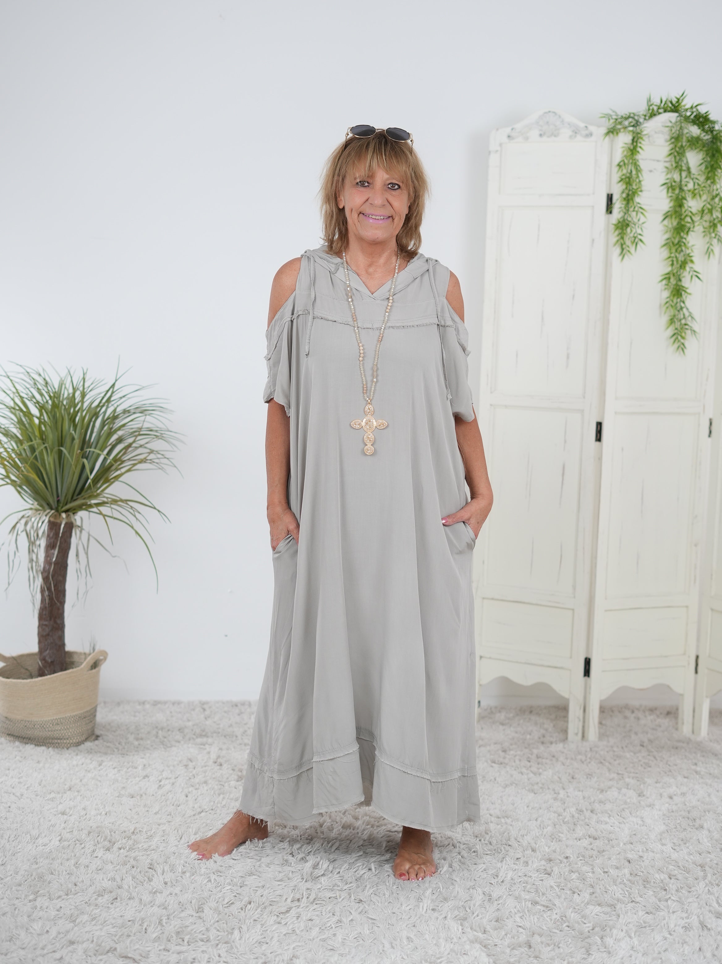 Sommer Kleid mit Cut Outs, unifarben Taupe