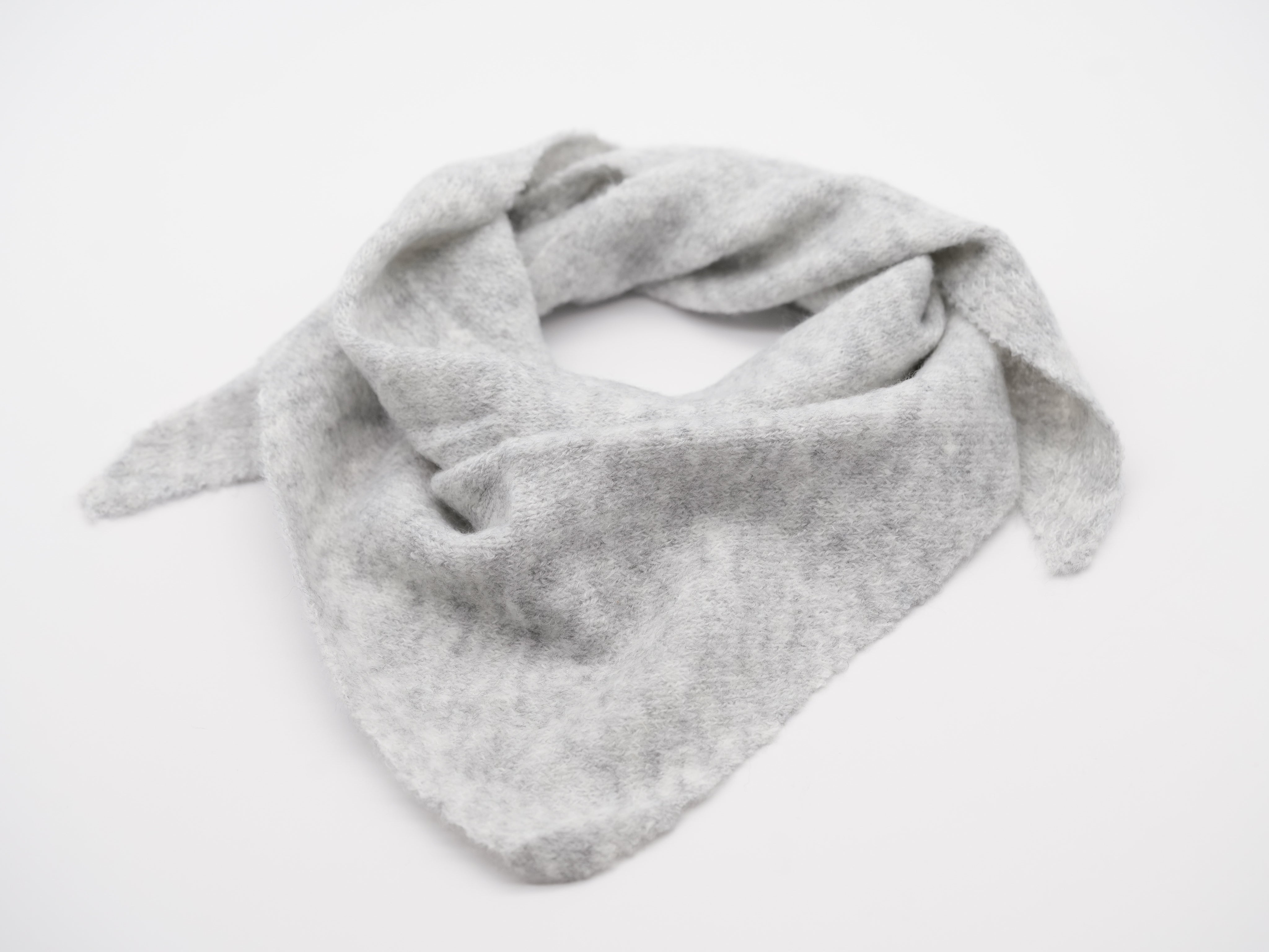 Weicher Dreiecksschal, Nickituch Grau