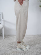 Weite Bottle Pants mit Gummizug