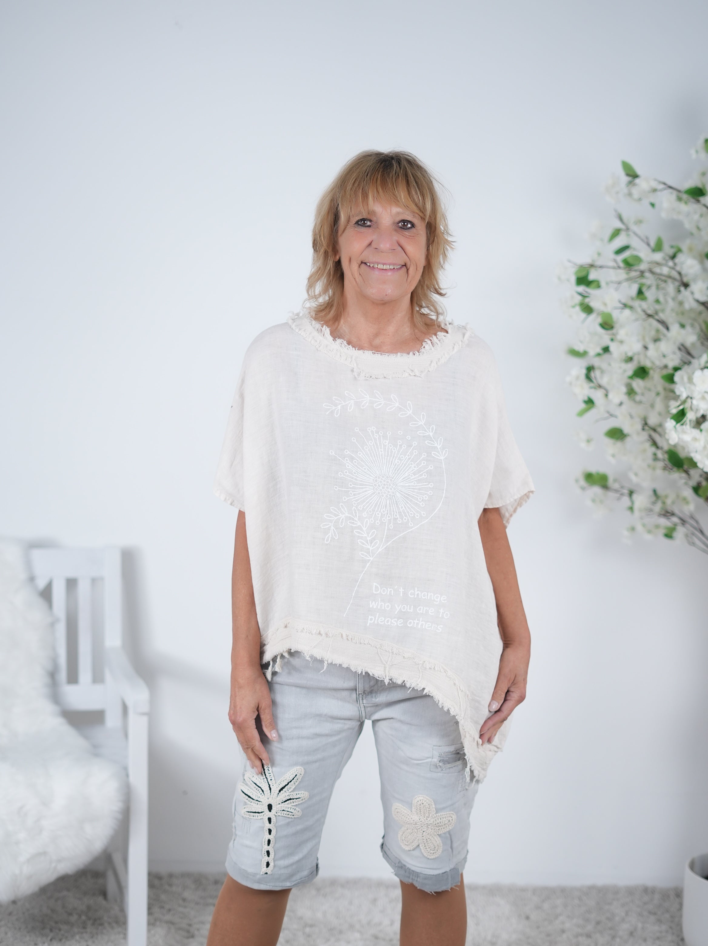 Asymmetrisch geschnittenes Leinen Shirt mit Fransen am Abschluss Einheitsgröße (ca Gr. 40 "oversize"-44) Beige