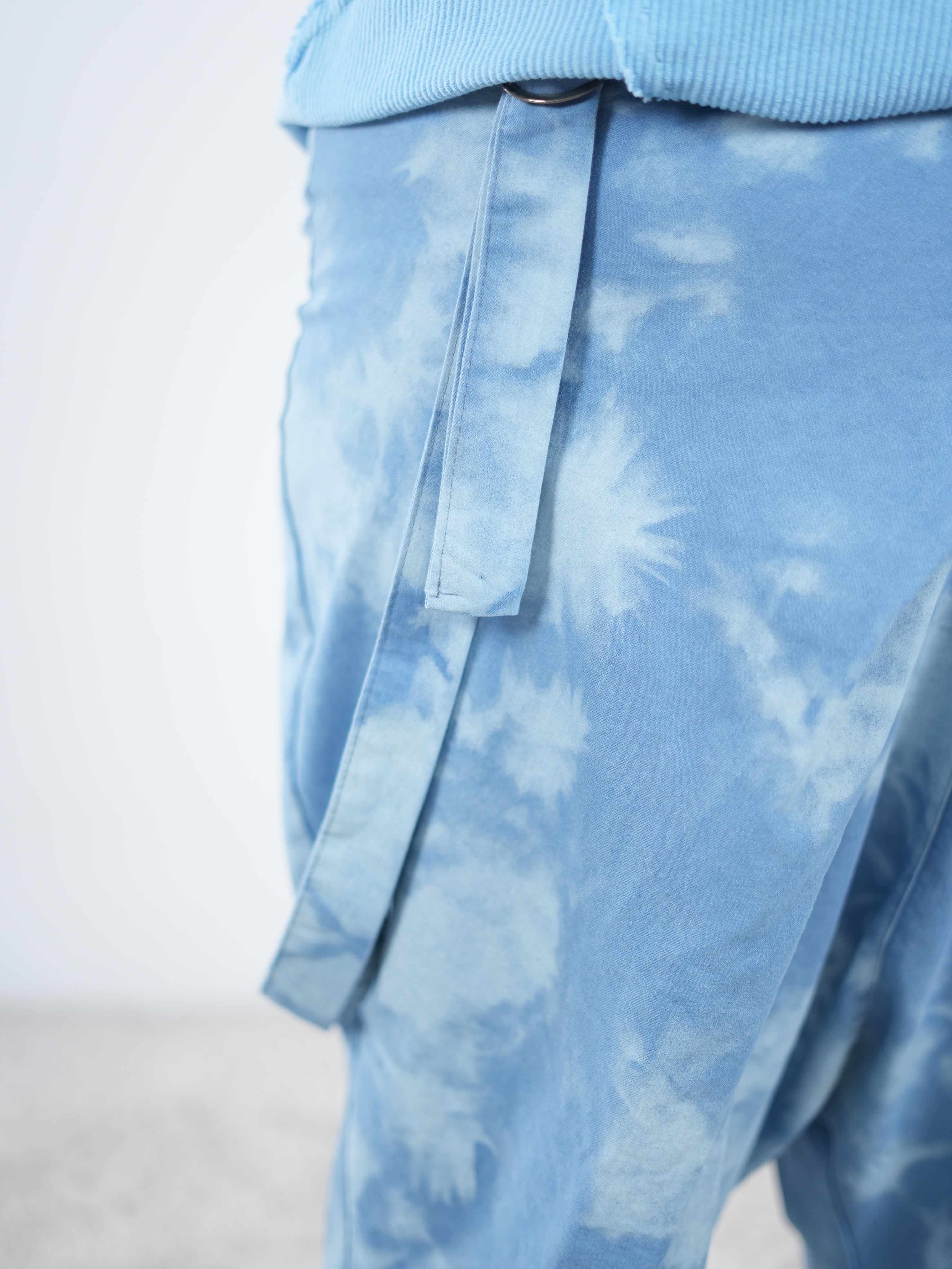 ausgefallene Haremshose im Batik Look