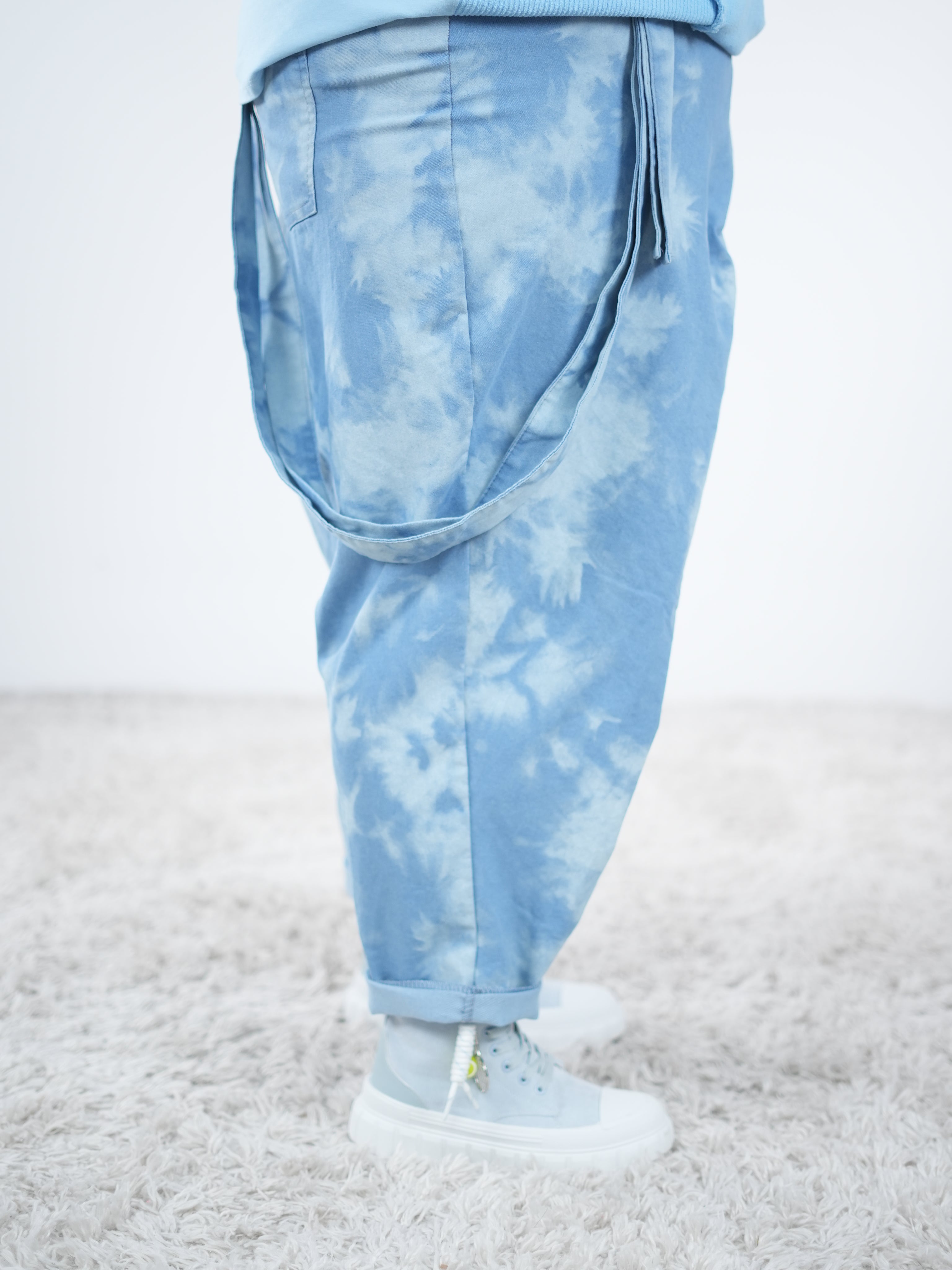 ausgefallene Haremshose im Batik Look