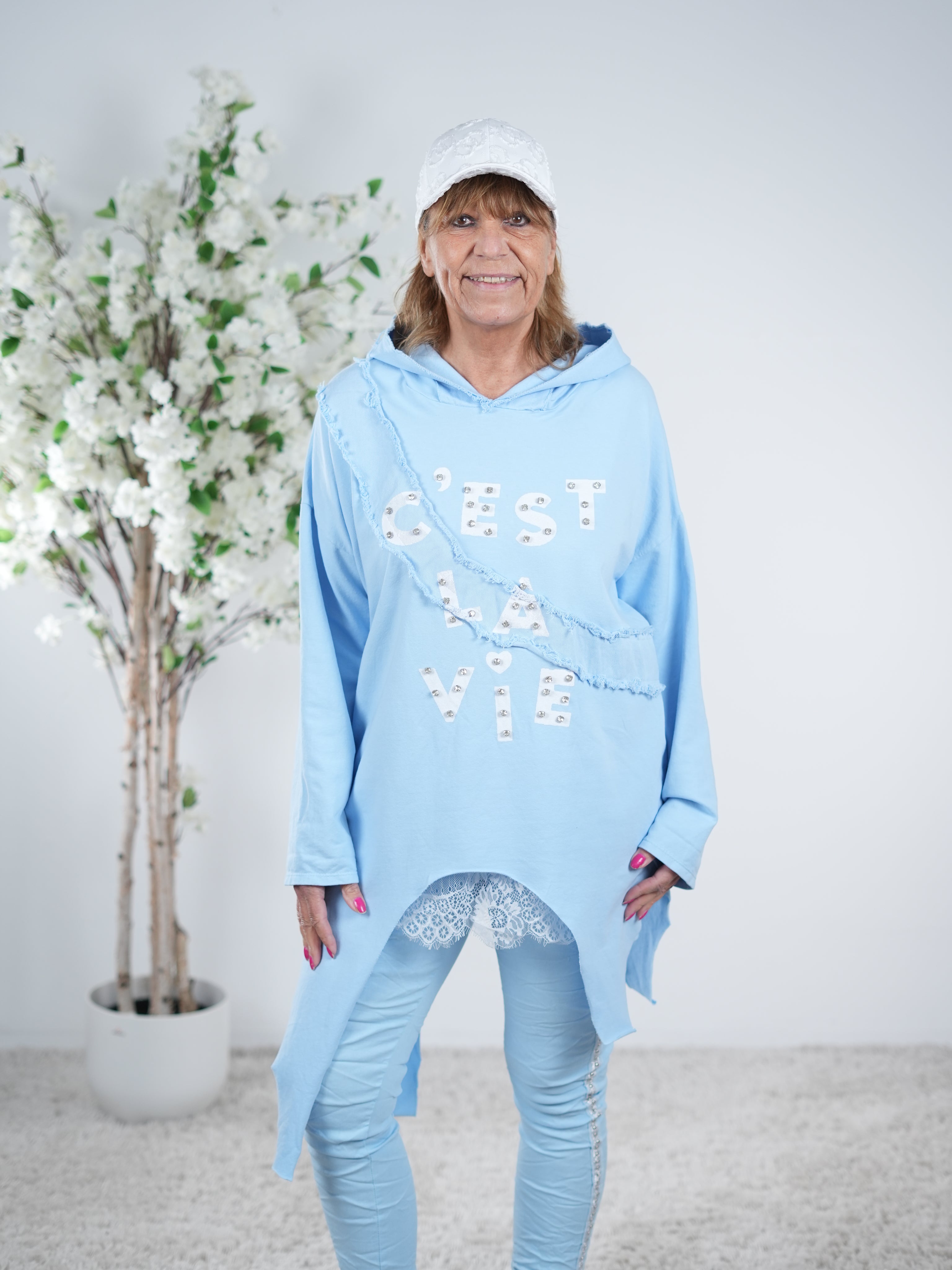 asymmetrischer Pulli mit ausgefransten Abschlüssen und Nieten One Size (ca Größe 40 "oversize"-44) Blau