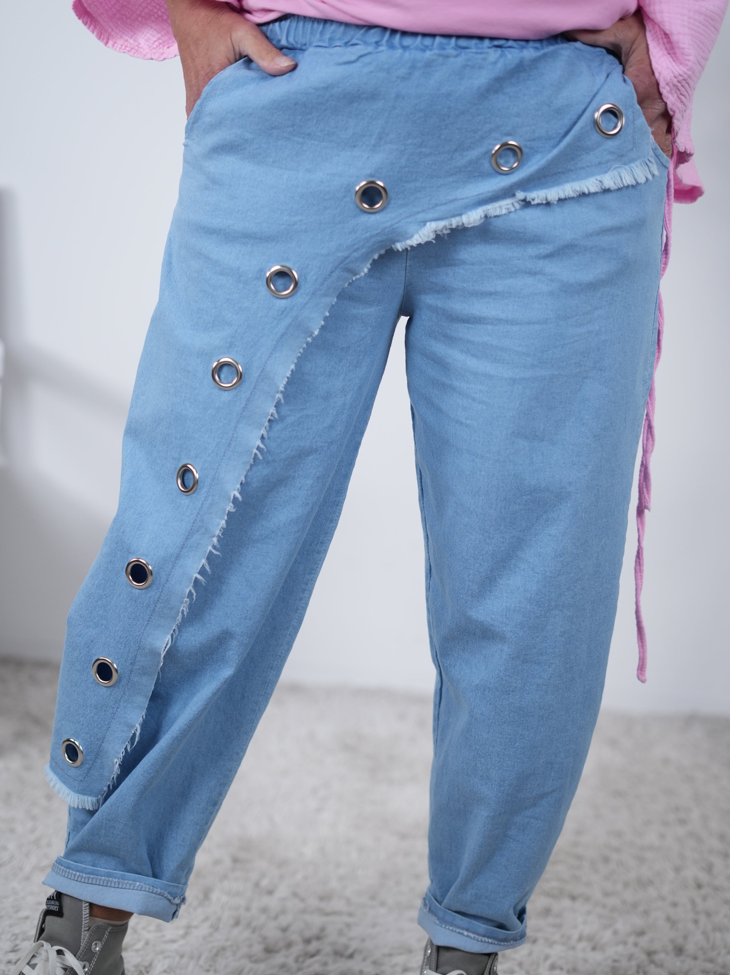 Baggy mit Ösen in Blau