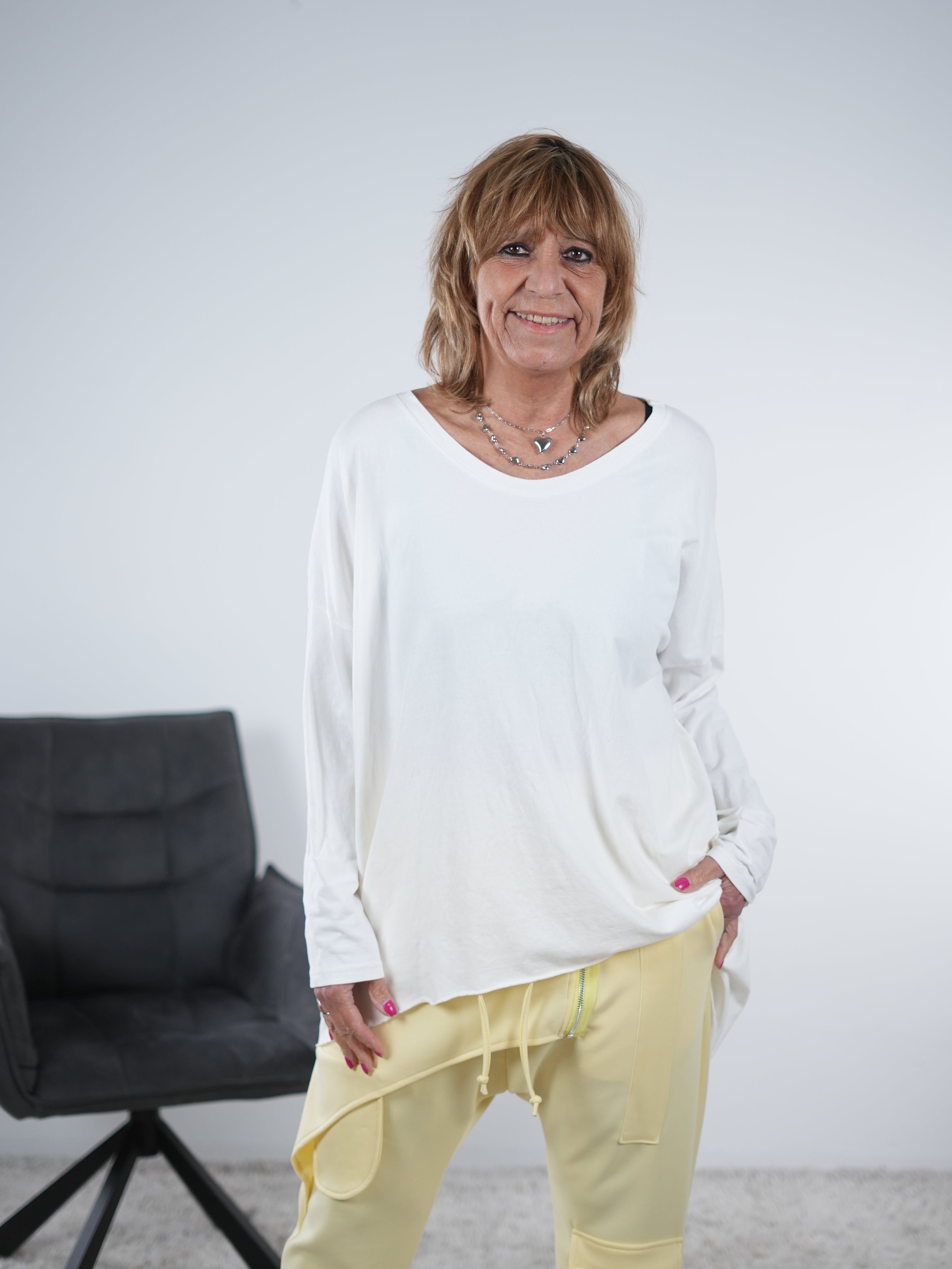 Basic langarm Shirt in verschiedenen Farben One Size (ca Gr. 40 "oversize"-46) Weiß