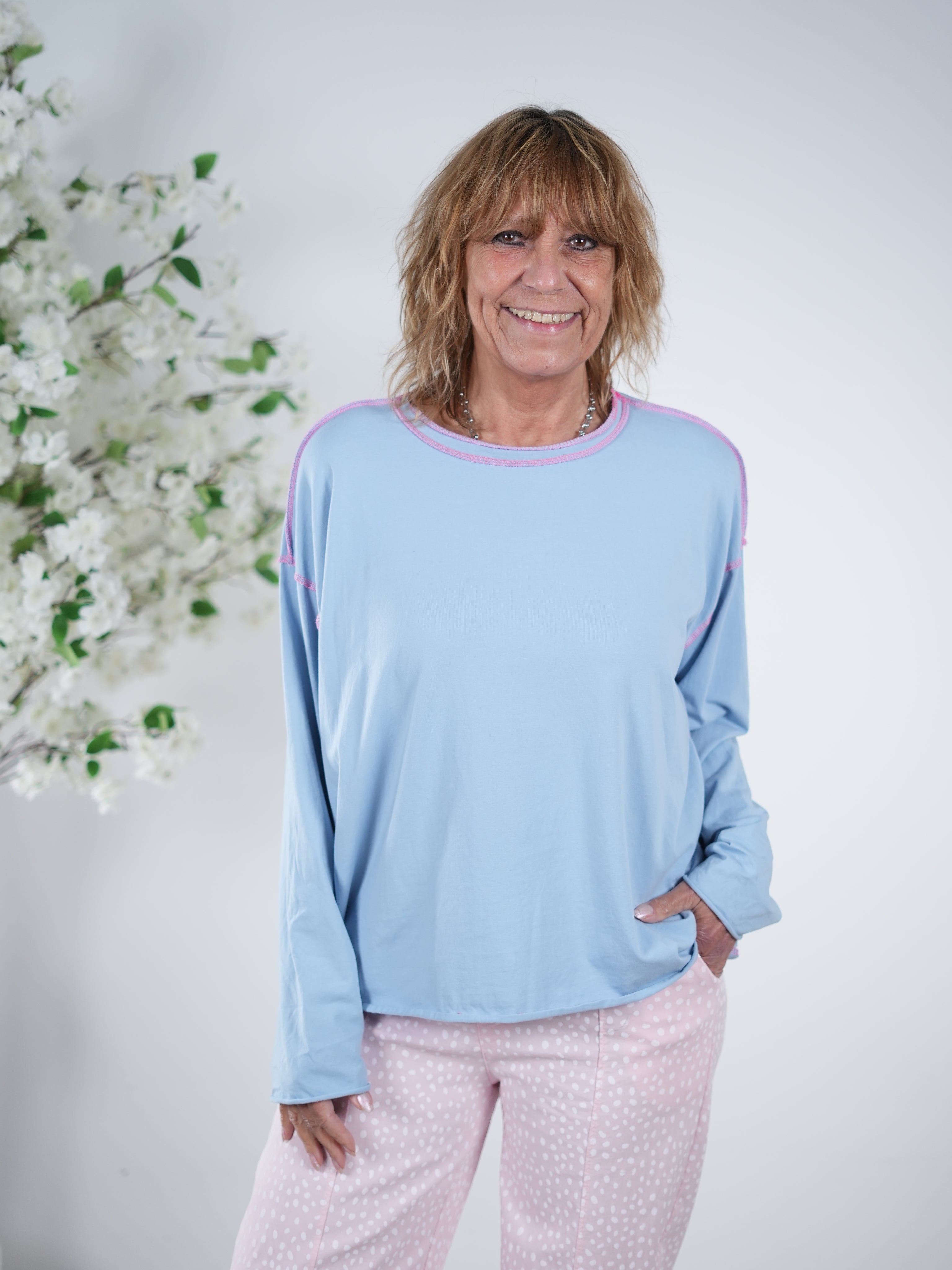 Basic Longsleeve mit farbigen Außennähten One Size (ca Größe 38-44) Blau