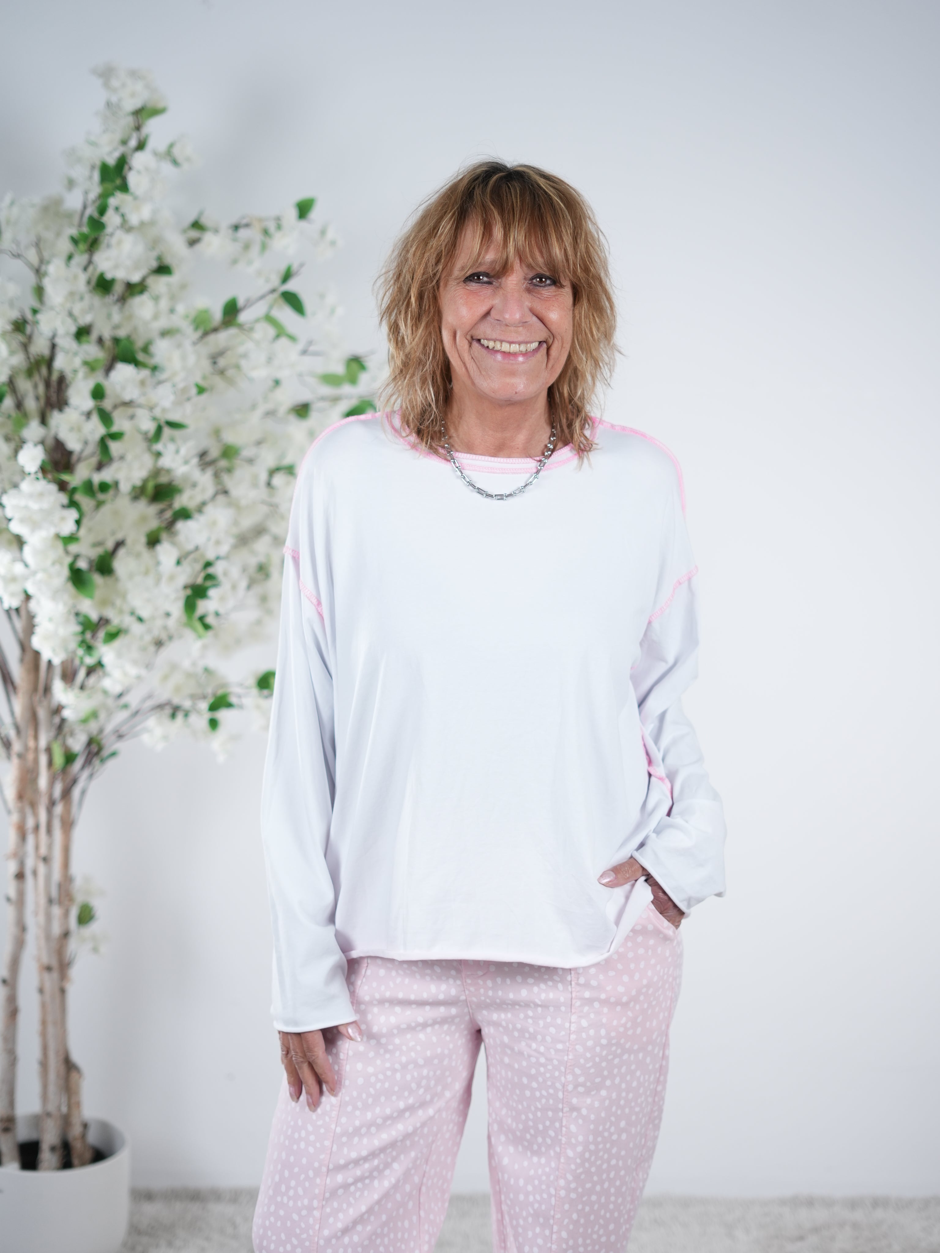 Basic Longsleeve mit farbigen Außennähten One Size (ca Größe 38-44) Weiß