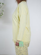 Basic Shirt mit Rundhalsausschnitt und Spitze am Abschluss