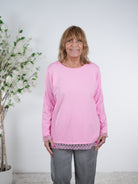 Basic Shirt mit Rundhalsausschnitt und Spitze am Abschluss