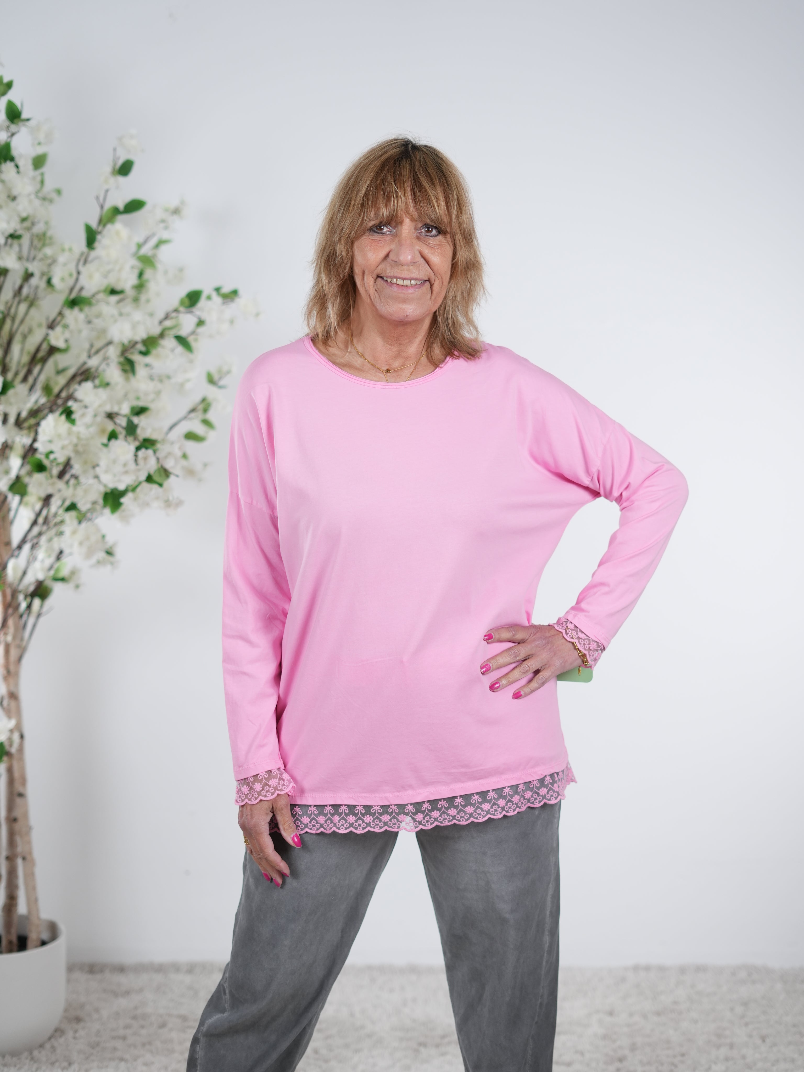 Basic Shirt mit Rundhalsausschnitt und Spitze am Abschluss One Size (ca Größe 38-42) Pink