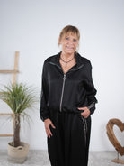 College Jacke im Satin Look Schwarz