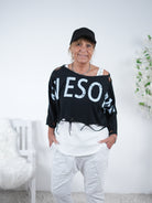 Crop Shirt im destroyed Look und Schriftzug One Size (ca Gr. 38 "oversize"-42 44) Schwarz