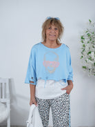 Crop Shirt mit Totenkopf Print und Strasssteinen Einheitsgröße (ca Gr. 38 "oversize"-42) Blau