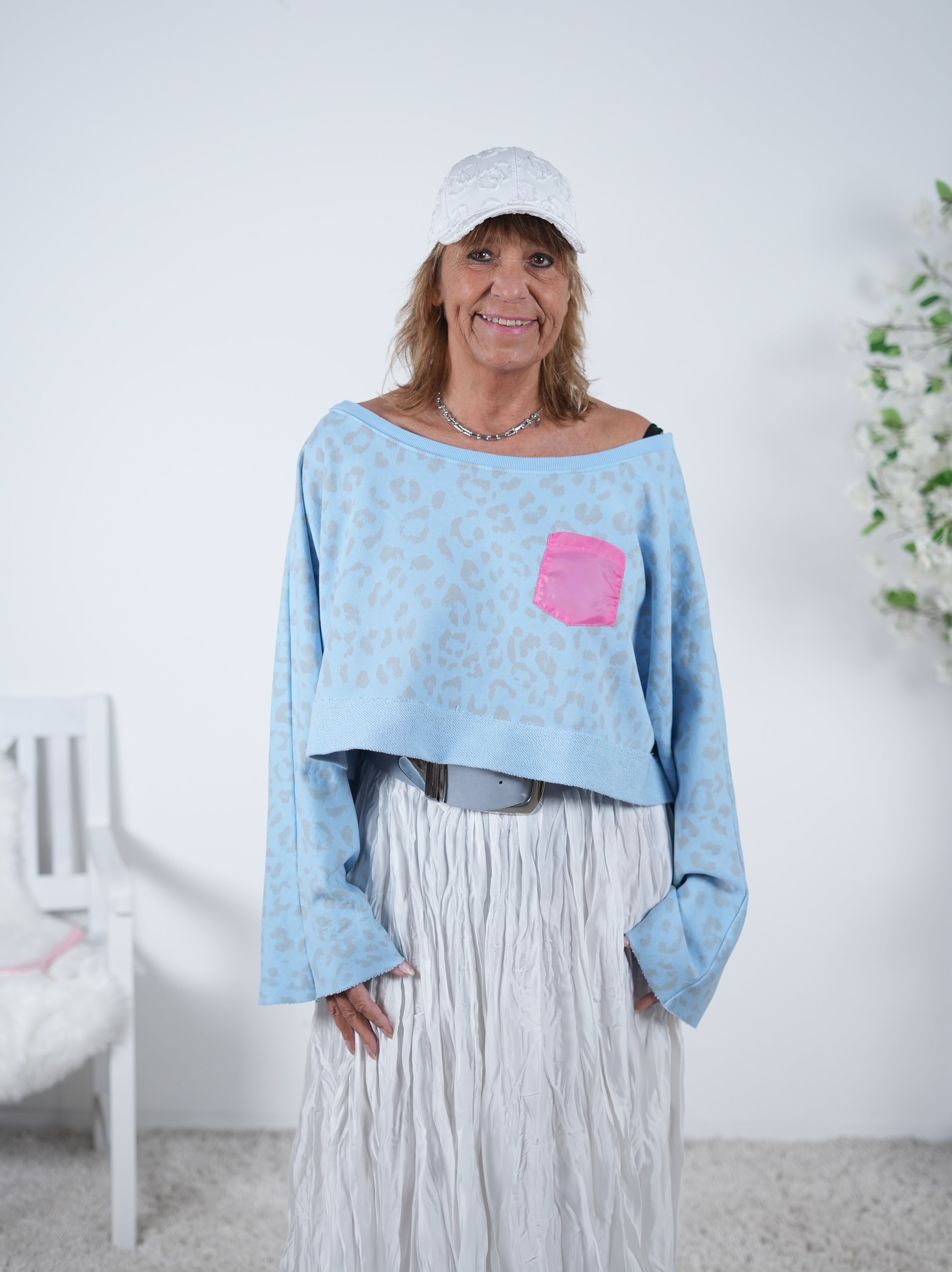 Crop Sweaty im Leo Look mit farbigem Patch One Size (ca bis Gr. 46) Blau