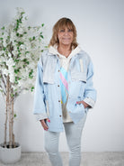 gerade geschnittene Jacke im Hemd Look