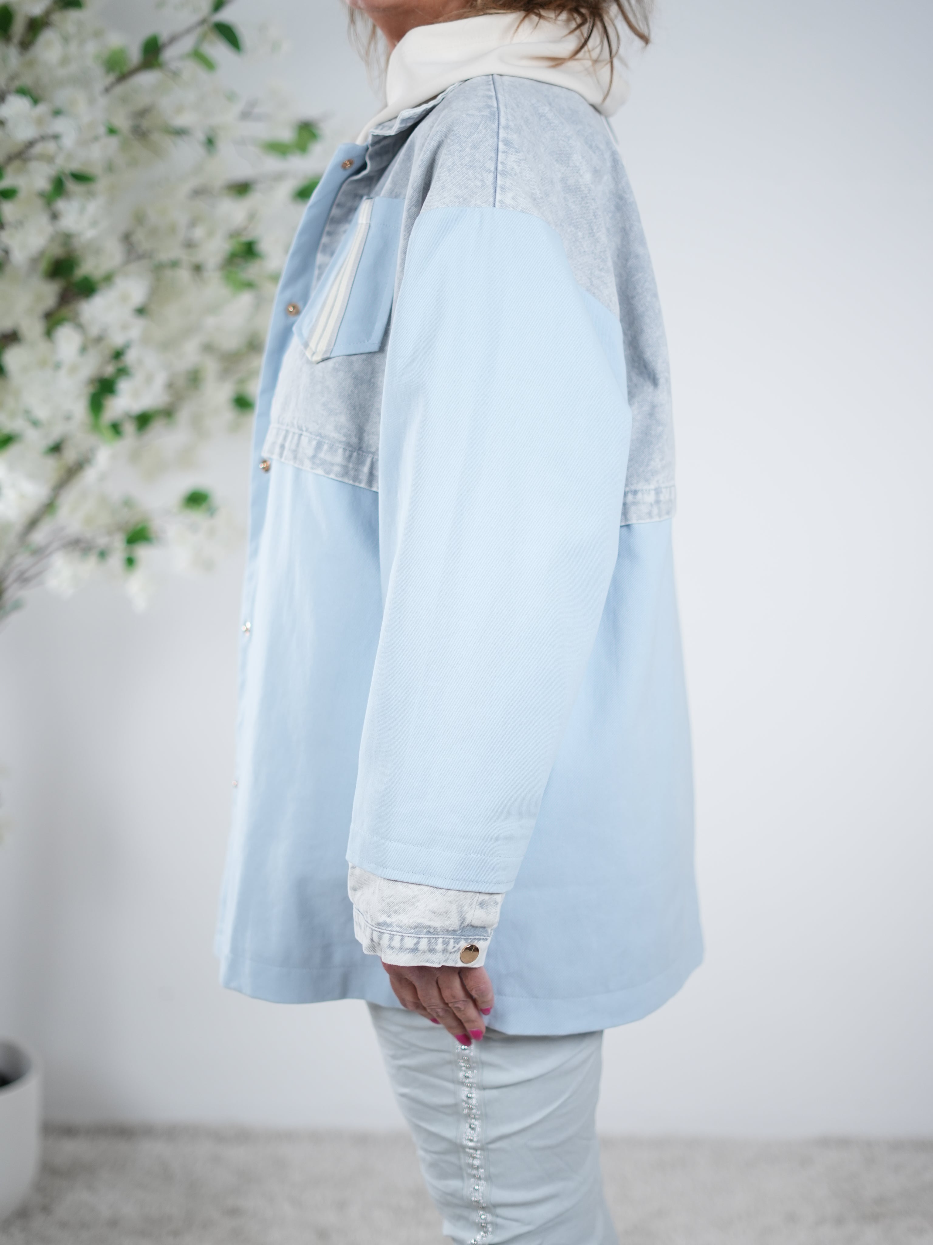 gerade geschnittene Jacke im Hemd Look