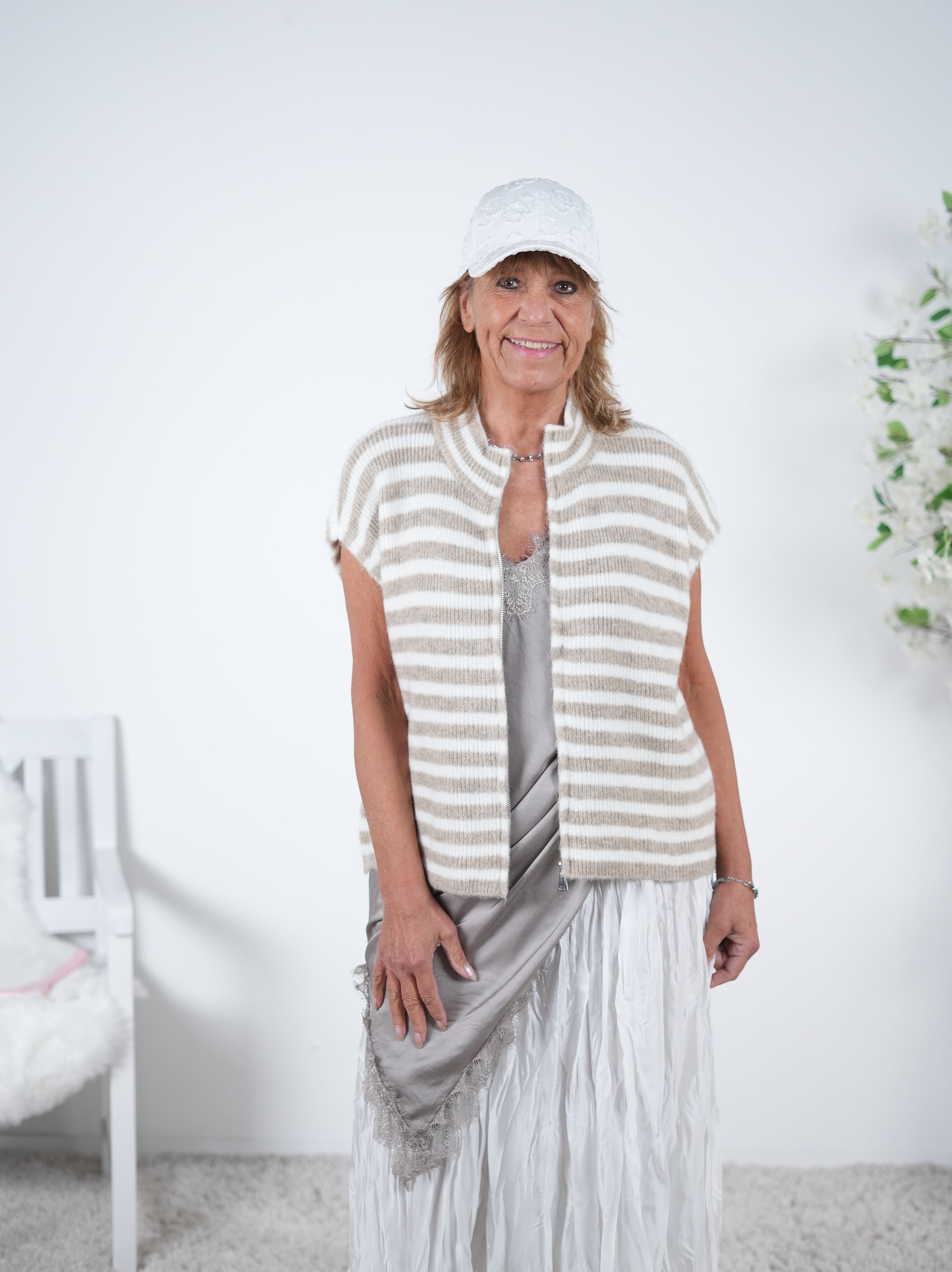 Gestreifte Strick-Weste mit Reißverschluss One Size (ca Gr. 38-42 44) Beige
