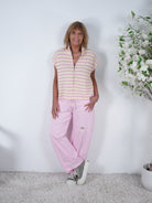 Gestreifte Strick-Weste mit Reißverschluss