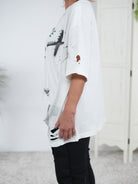 Hingucker Shirt mit Nieten, Print und destroyed Elementen