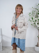 Jeans Hemd im destroyed Look, beige