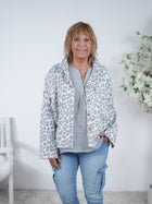 Jeans Jacke im Leo Look