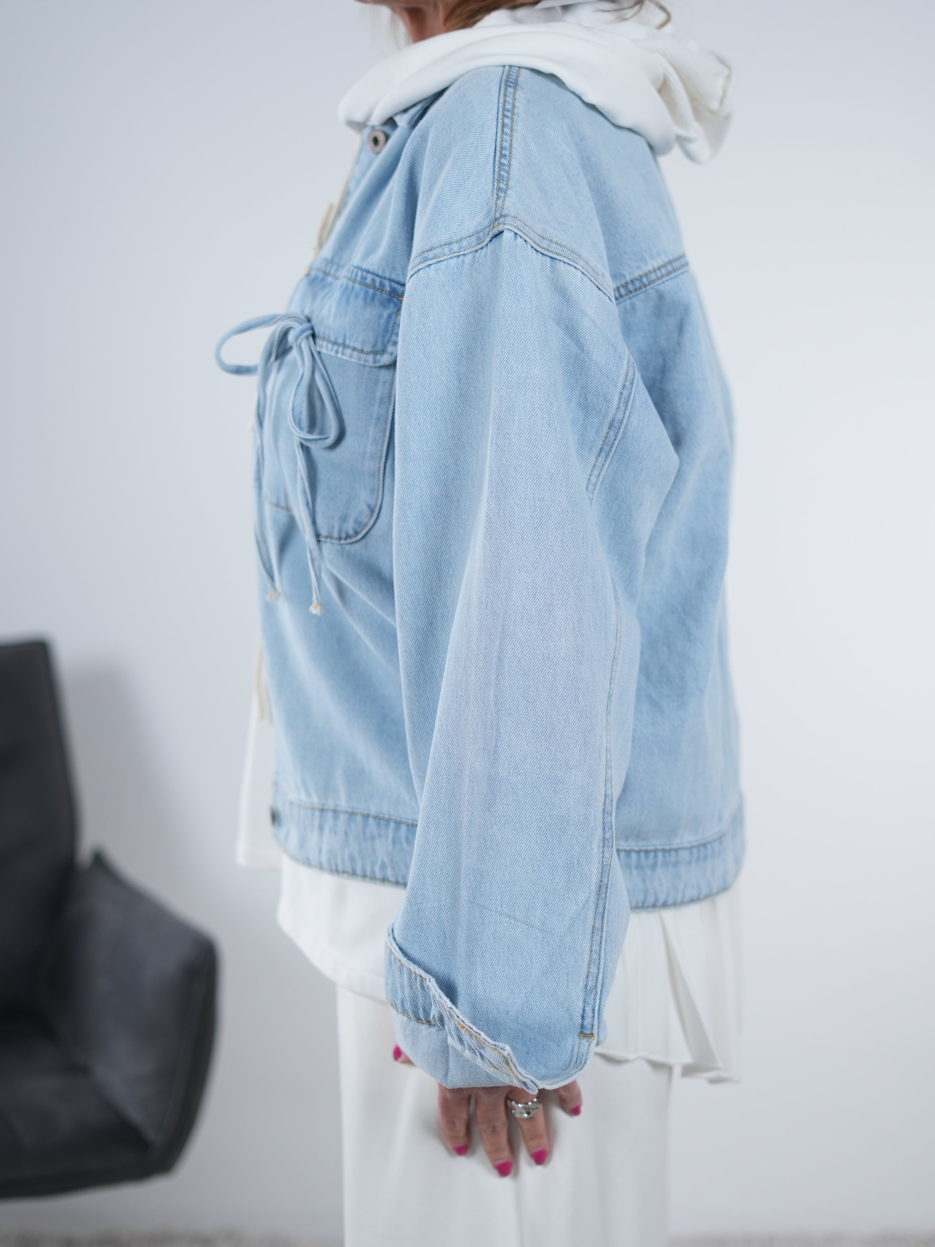 Jeans Jacke mit Bändchen