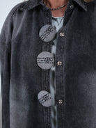 Jeans Jacke mit großen Knöpfen