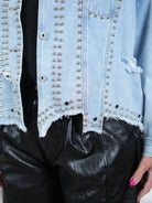 Jeans Jacke mit Nieten verziert