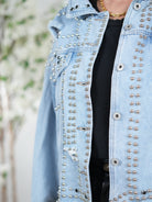 Jeans Jacke mit Nieten verziert