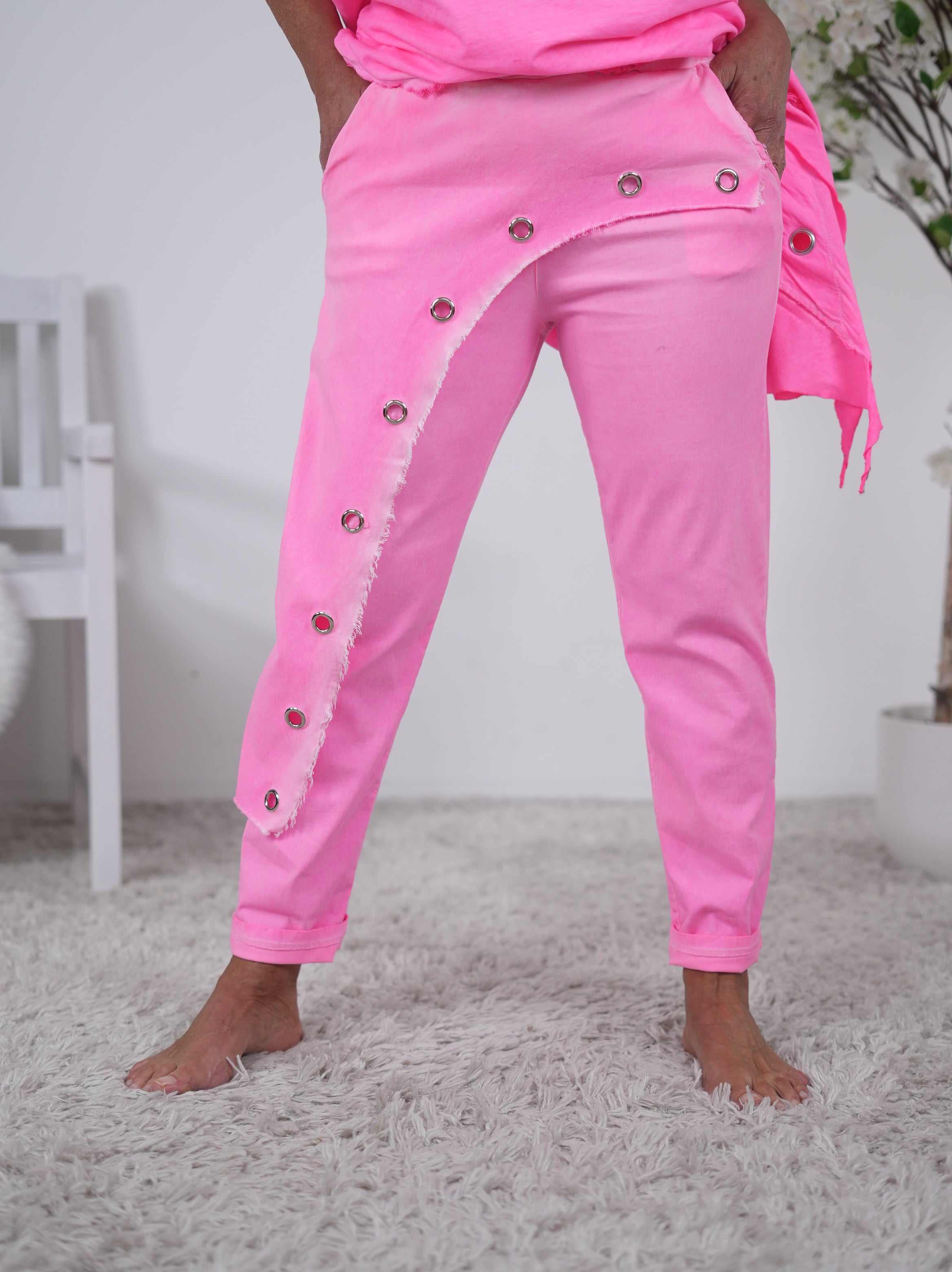 Jogpant mit elastischem Bund und Ösen Neon Pink
