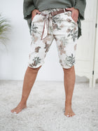 Kurze Short mit Blumen Patch, Gummizug und Gürtel