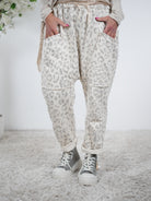 lässige Baggy im Leo Look One Size (ca Gr. 40 "oversize"-46) Beige