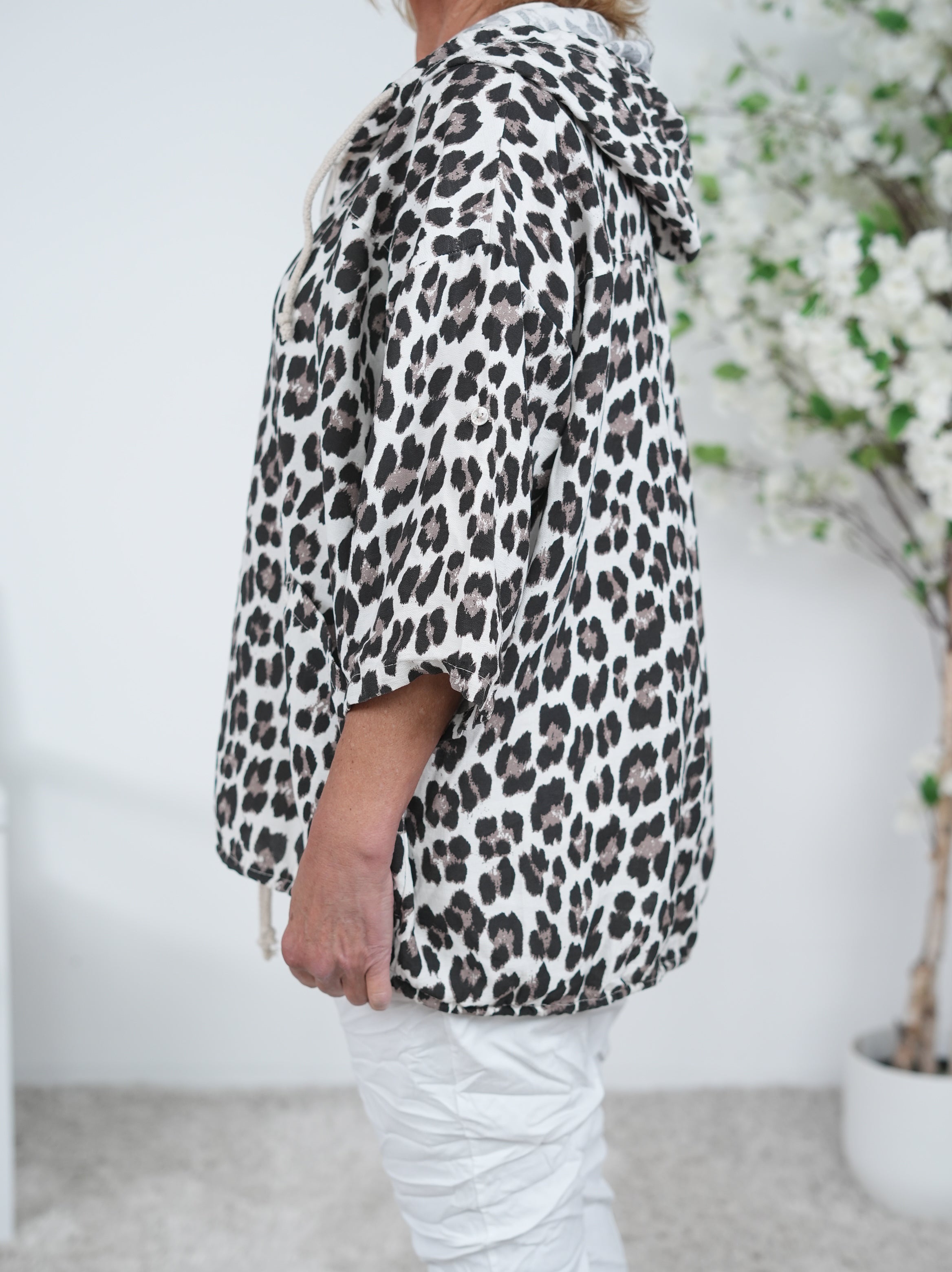 lässige Jacke im Leo Look aus Viskose