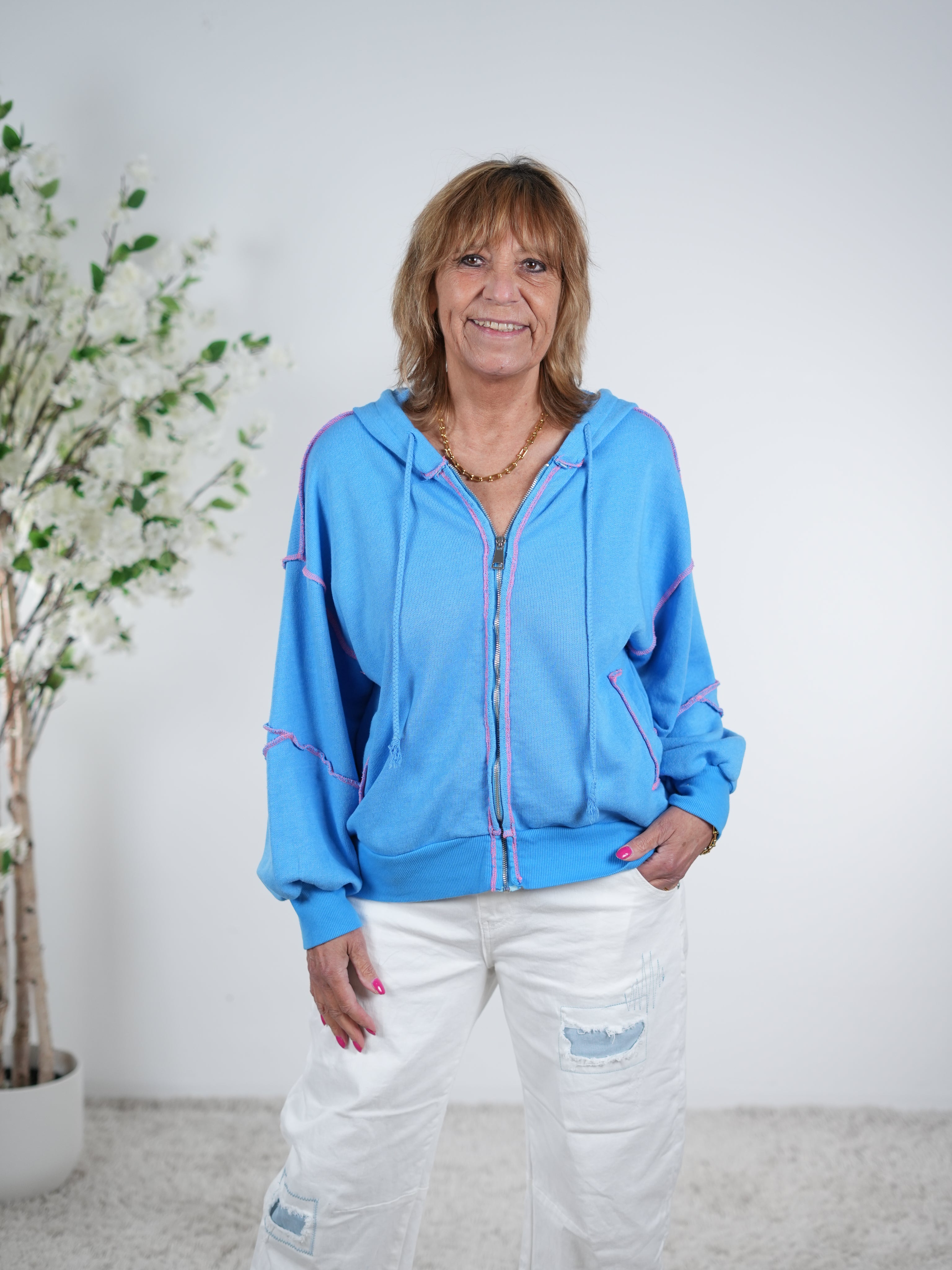 lässige Sweatjacke mit farbigen Außennähten One Size (ca Gr. 38-42) Royalblau