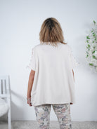 Lässiges Shirt mit Nieten verziert