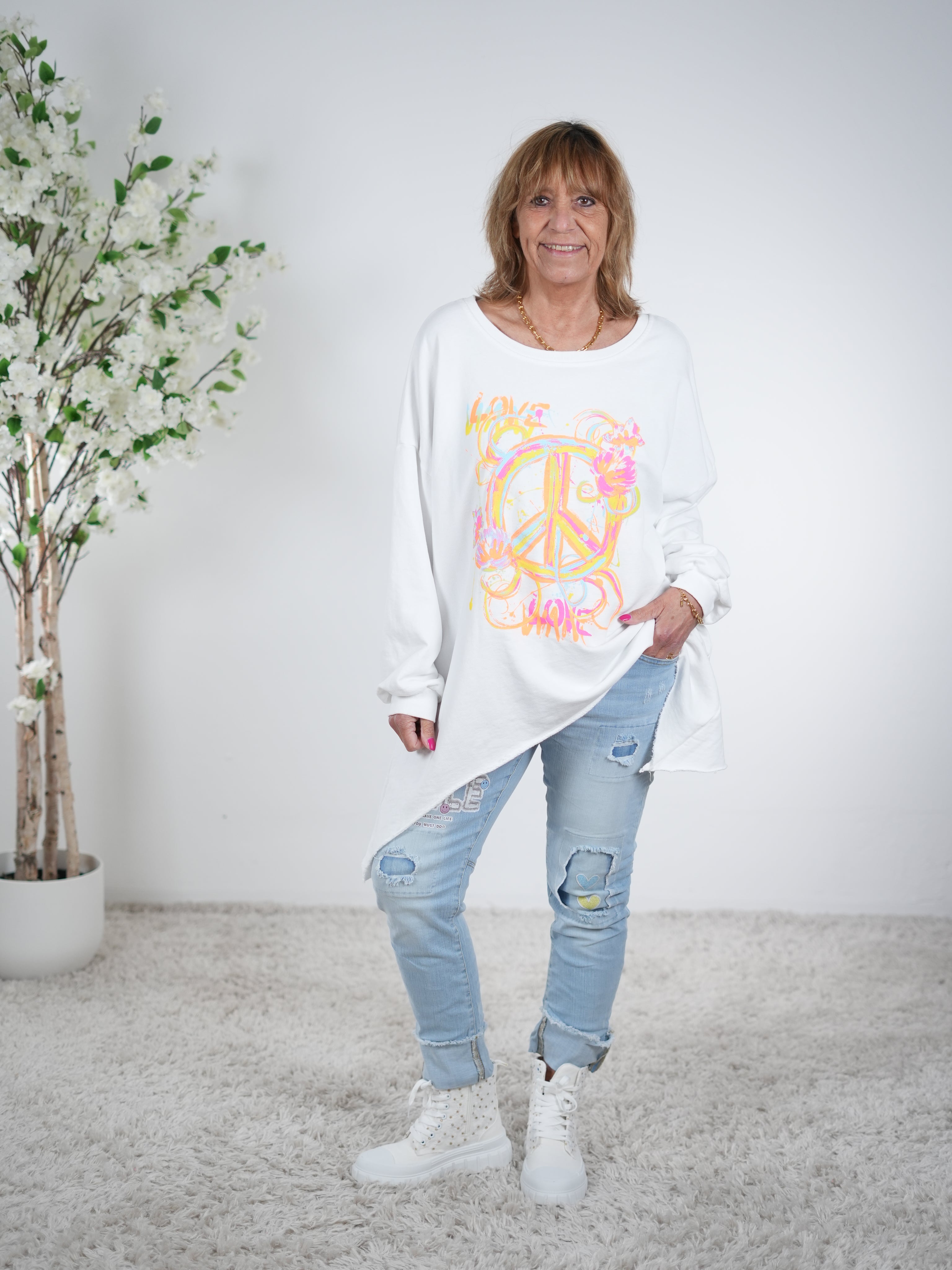 lässiges Sweaty mit Peace Zeichen in neon One Size (ca Größe 40 "oversize"-48) Weiß